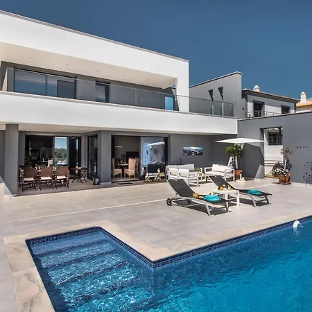Sunset Villa *