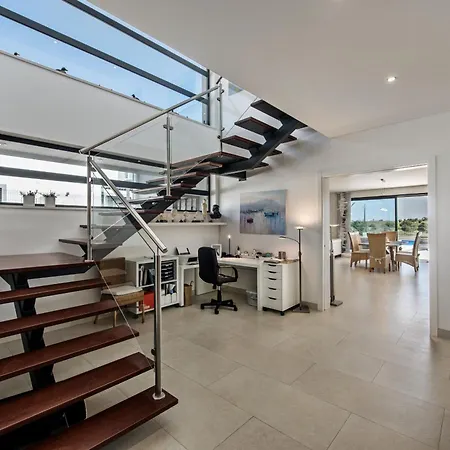 Sunset Villa